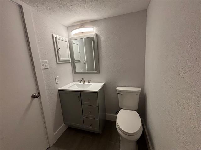 Building Photo - 2535 Wedglea Dr