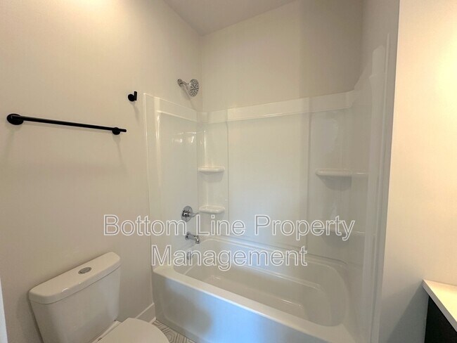 Building Photo - 1358 Briar Creek Rd