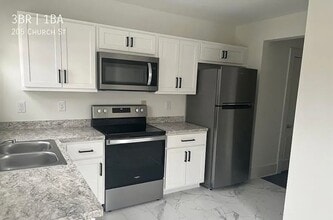 Building Photo - 205 Church St