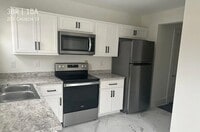 Building Photo - 205 Church St