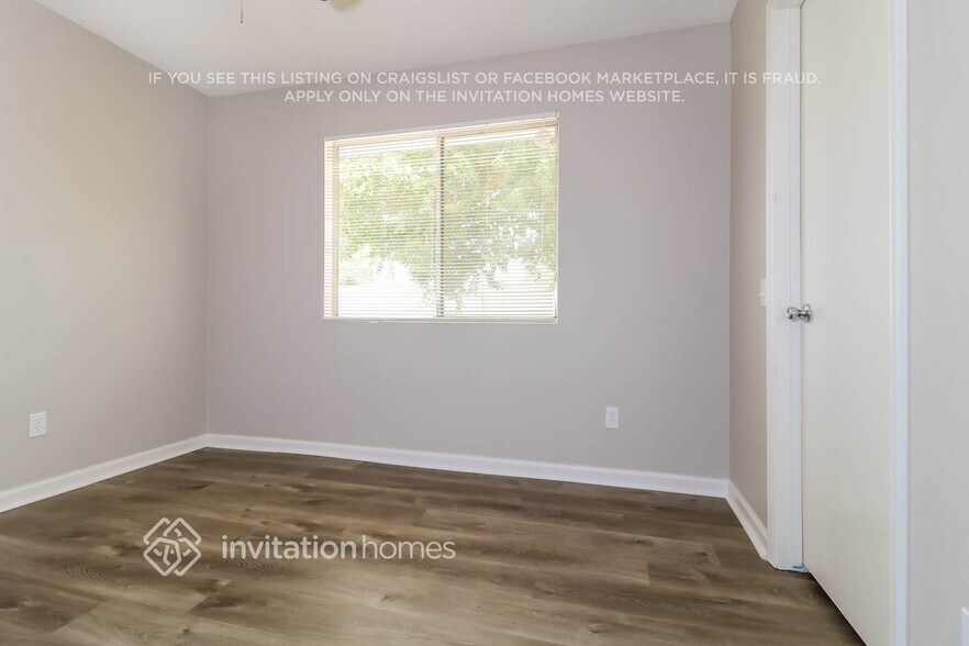 Building Photo - 3221 W Irma Ln