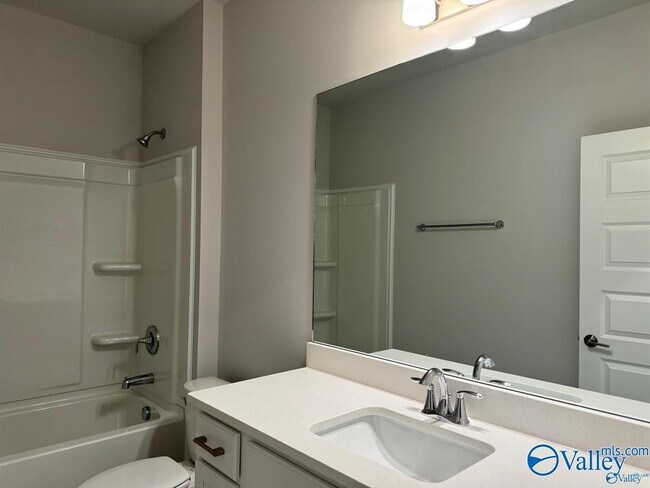 Building Photo - 12660 Whitcomb Cir