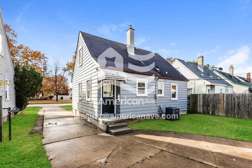 Building Photo - 2062 Champaign Rd