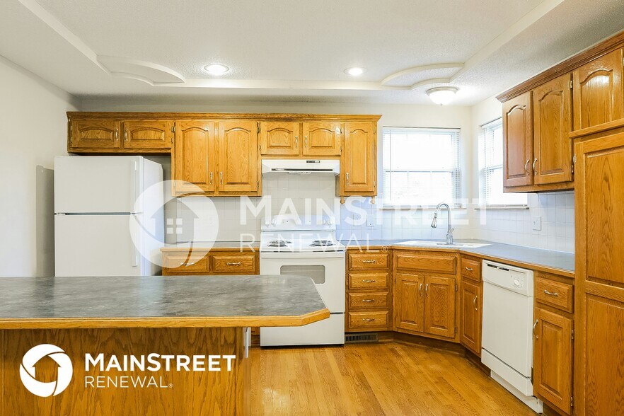 Building Photo - 5508 Scenic Dr