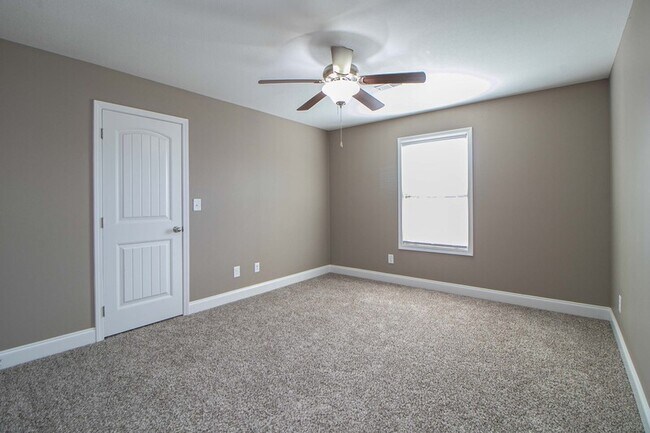 Building Photo - 144 Sycamore Hill Dr