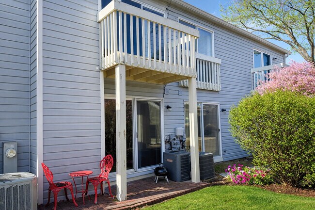 Building Photo - 2624 Prairieview Ln S