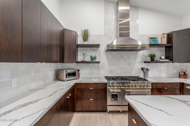 Building Photo - 8156 E Questa Rd