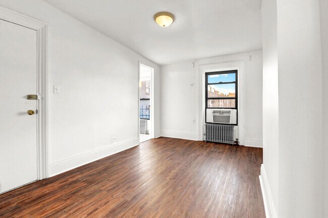 Building Photo - 112 Brooklyn Ave