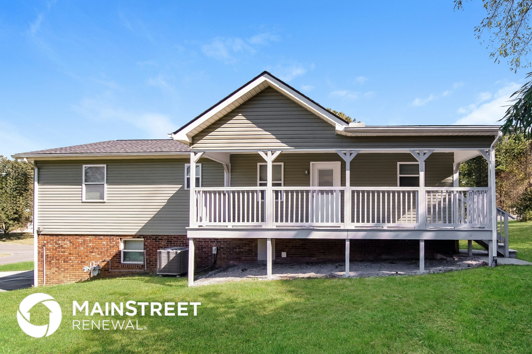 Building Photo - 401 Swanee Dr