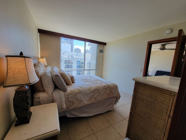 Building Photo - Central AC, Great Location, Pet Friendly