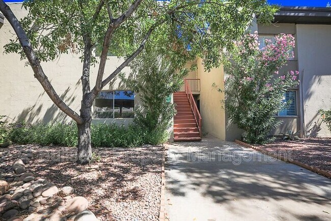 Building Photo - 4201 E Camelback Rd
