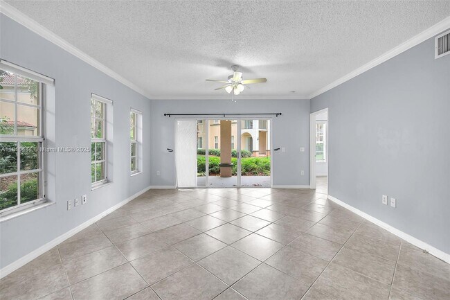 Building Photo - 2474 Centergate Dr