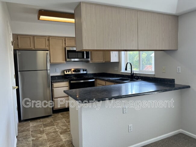 Building Photo - 4135 E 119th Pl