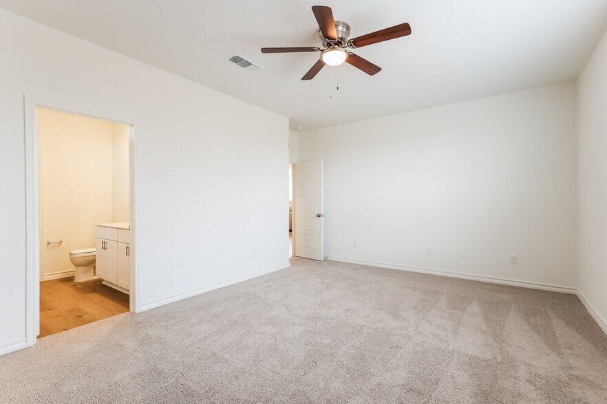 Building Photo - 1194 Casa Luminar