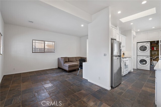 Building Photo - 301 S Lucia Ave