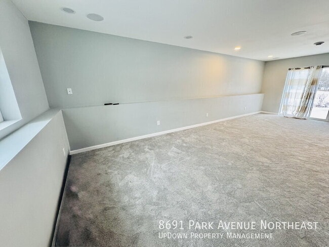 Building Photo - 8691 Park Ave NE