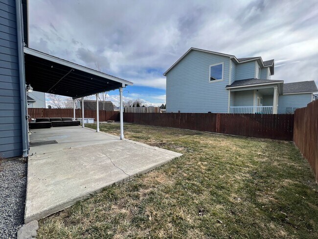 Building Photo - Beautifully Updated Home in Sage Point School District!