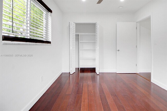 Building Photo - 6900 SW 104th St