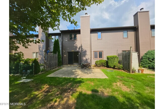Building Photo - 283 Plum Dr