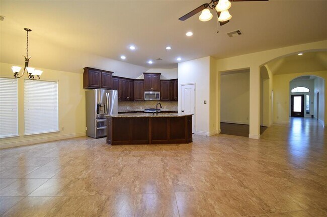 Building Photo - 27331 Balson Forest