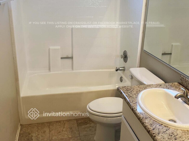 Building Photo - 5265 Jasmine St