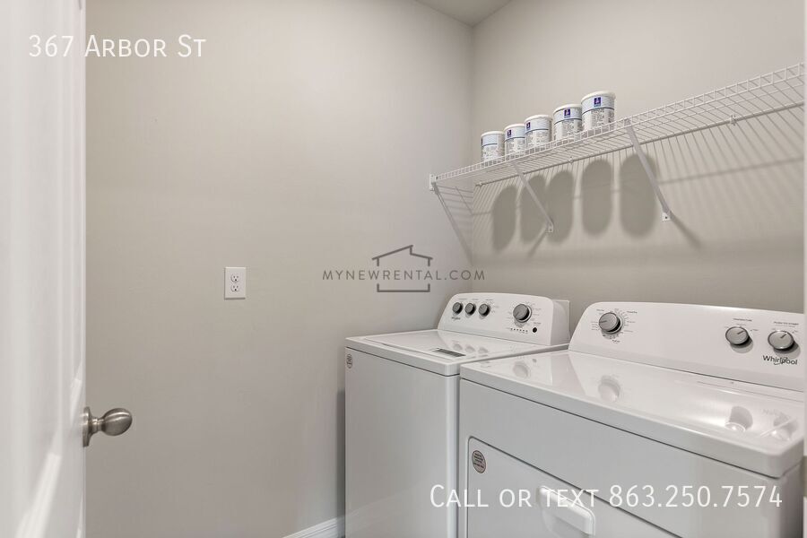 Building Photo - 367 Arbor St