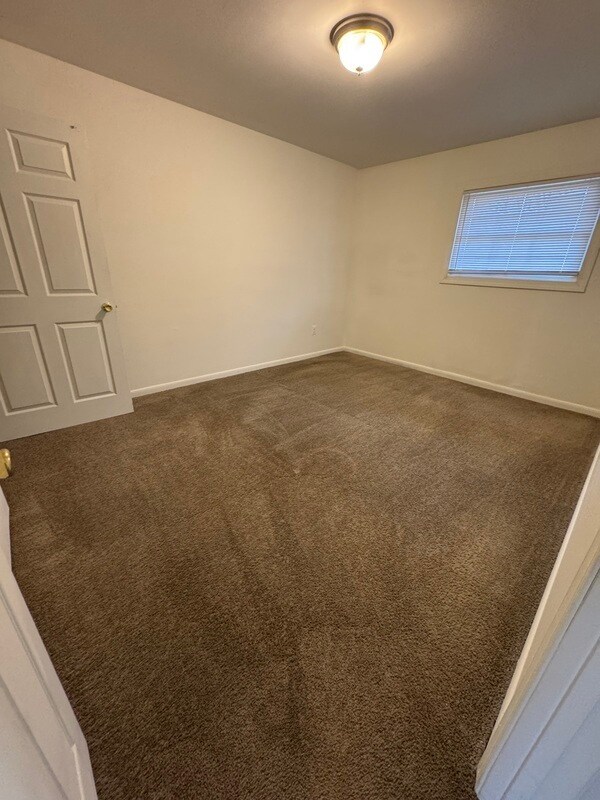 Building Photo - 416 S West St