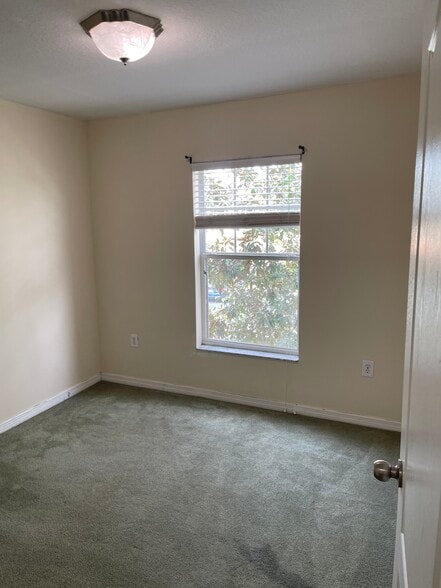 Building Photo - 4213 Winding Vine Dr