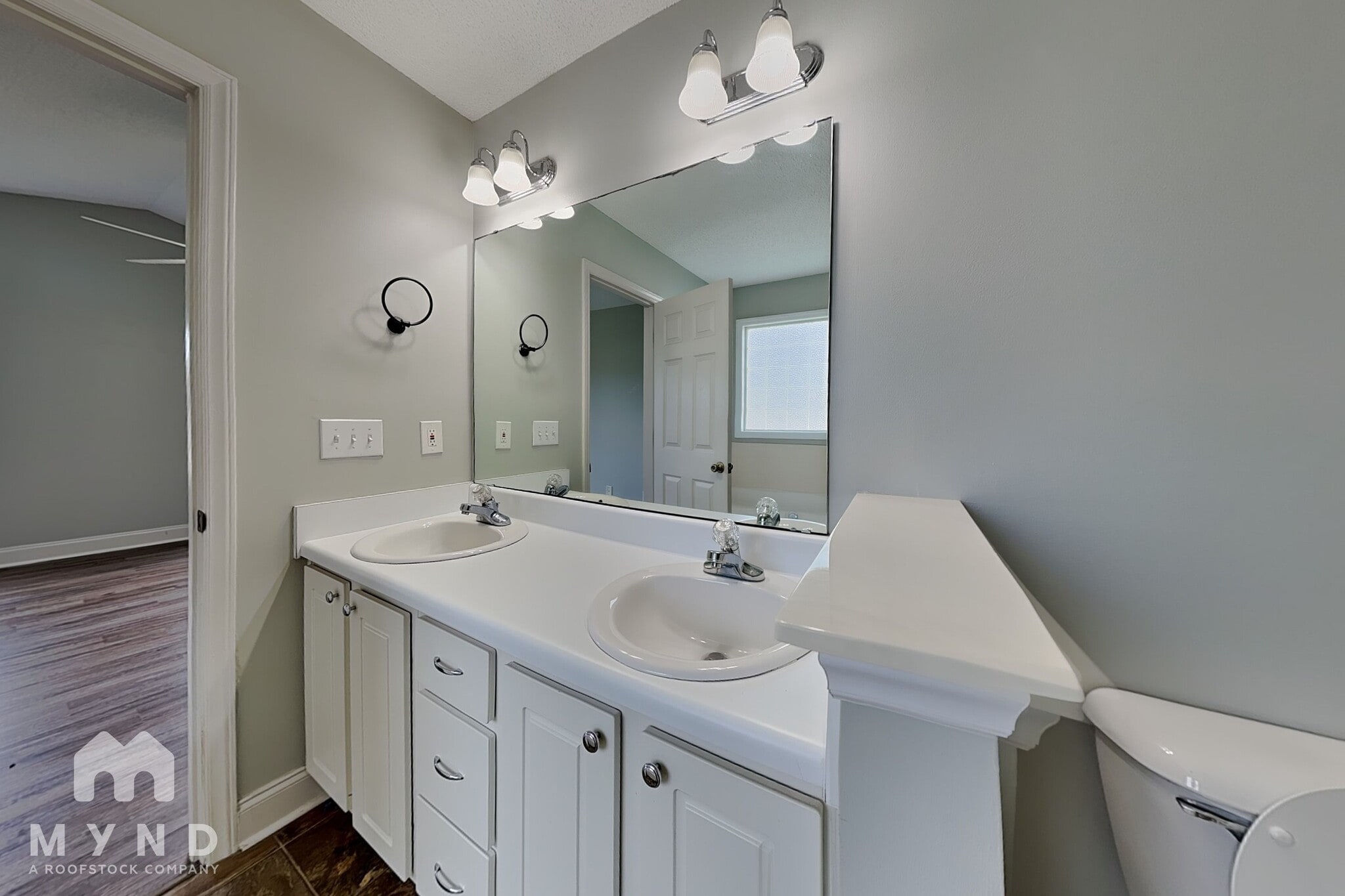 Building Photo - 54 Pedernales Dr