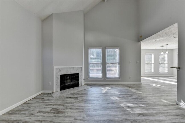 Building Photo - 1112 Ashbury Dr