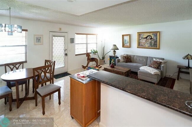 Building Photo - 13250 SW 7th Ct