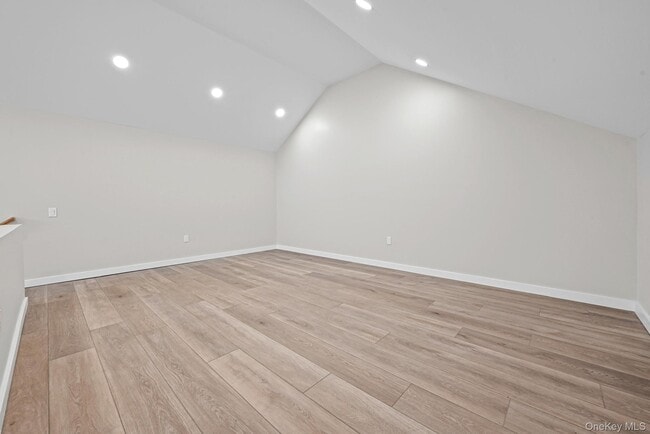 Building Photo - 80 Division St