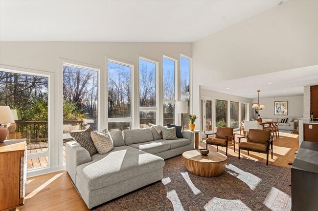 Building Photo - 3936 Holden Dr