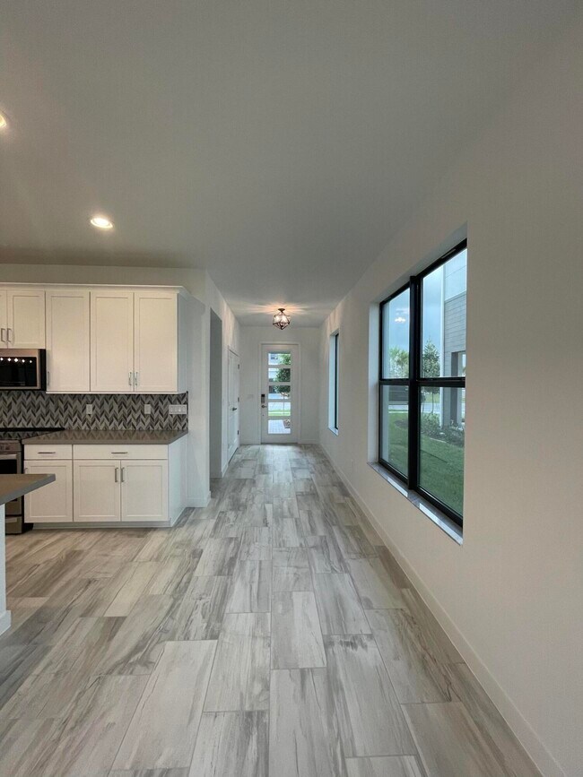 Building Photo - 8792 Antarus Dr