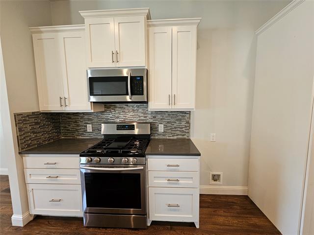 Building Photo - 3804 Eaton Dr
