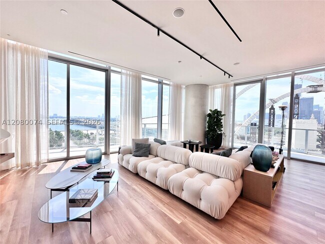 Building Photo - 1400 Biscayne Blvd