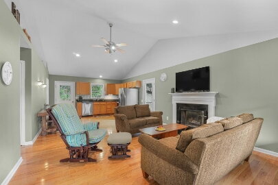 Building Photo - "Spacious 5-Bedroom Home with 3 Full Baths...
