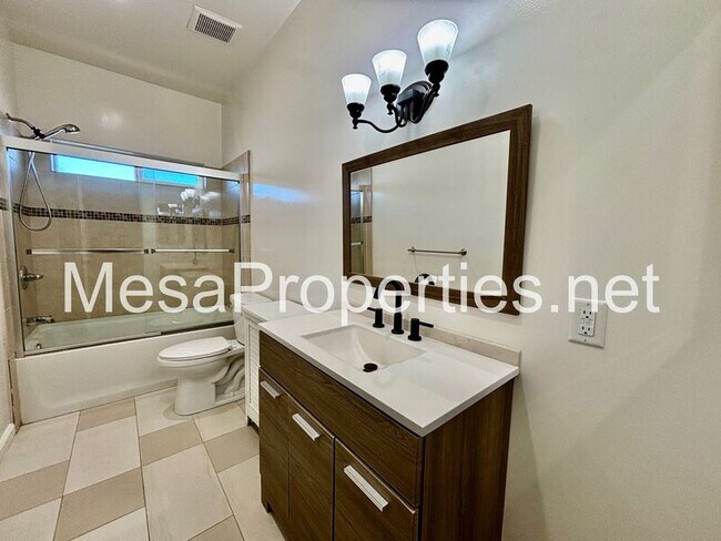 Building Photo - 6087 Elsinore Rd