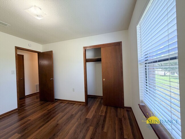 Building Photo - Beautifully Updated 3BR Home in Mary Esther!