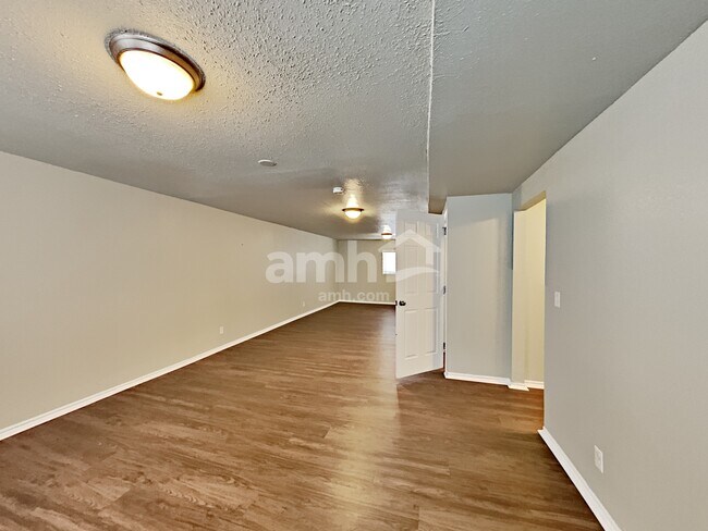 Building Photo - 4973 W Badger Ln