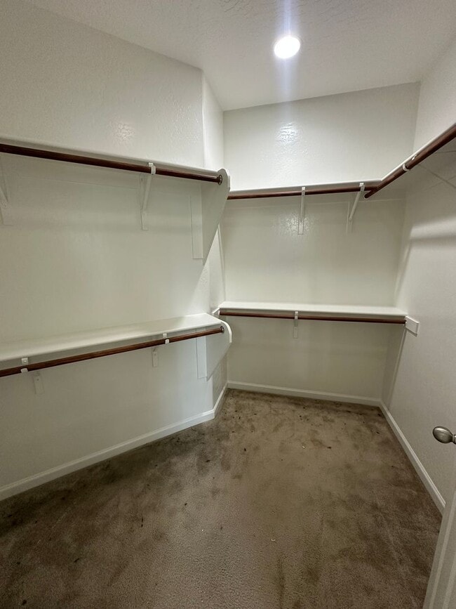 Building Photo - NW Visalia Home Coming Soon!