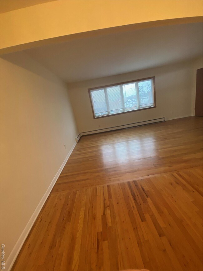 Building Photo - 151-55 20th Rd