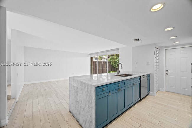 Building Photo - 7140 SW 111th Pl