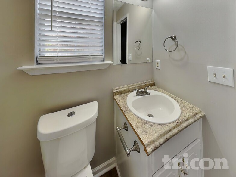 Building Photo - 416 Kelleytown Woods Pkwy