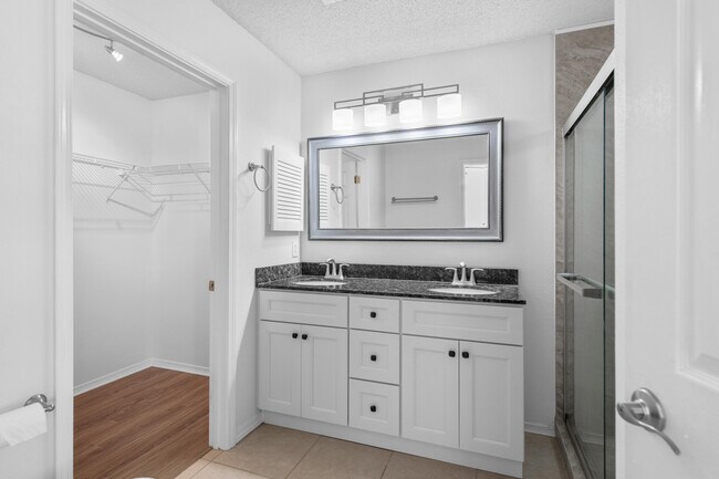 Building Photo - 383 Mirabelle Dr
