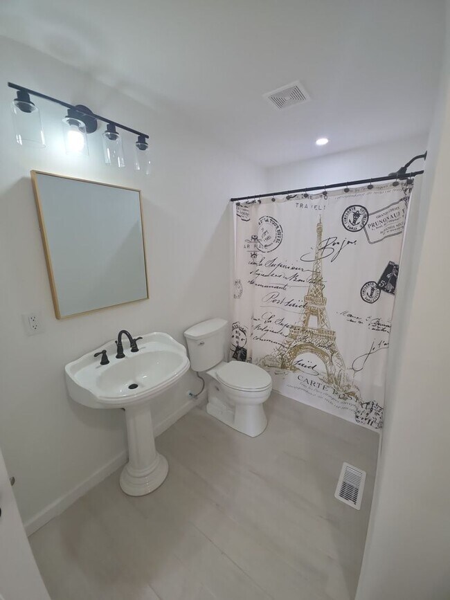 Building Photo - Cozy Newly Remodeled 2-Bedroom Single-Level Home Near TTU