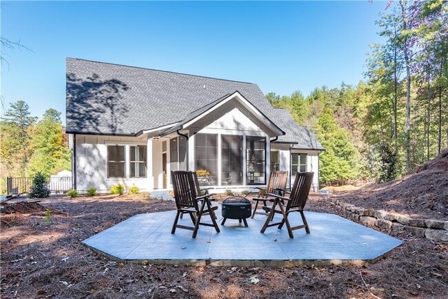 Building Photo - 6 Whisper Pl