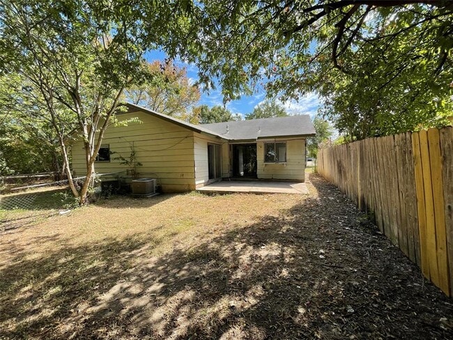 Building Photo - 5806 Emerald Forest Dr