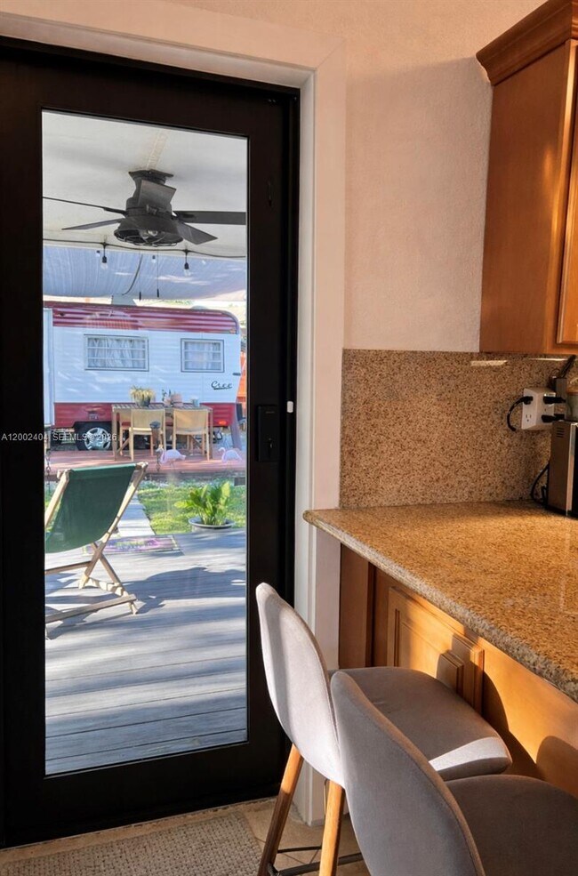 Building Photo - 581 NW 185th St