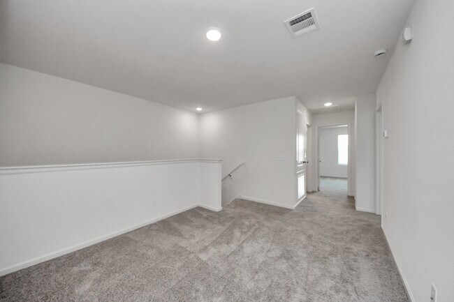 Building Photo - 10313 Malta Trce Dr